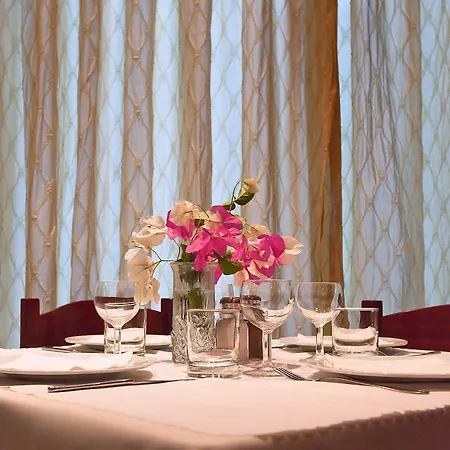 酒店 埃皮达维利亚酒店 3*